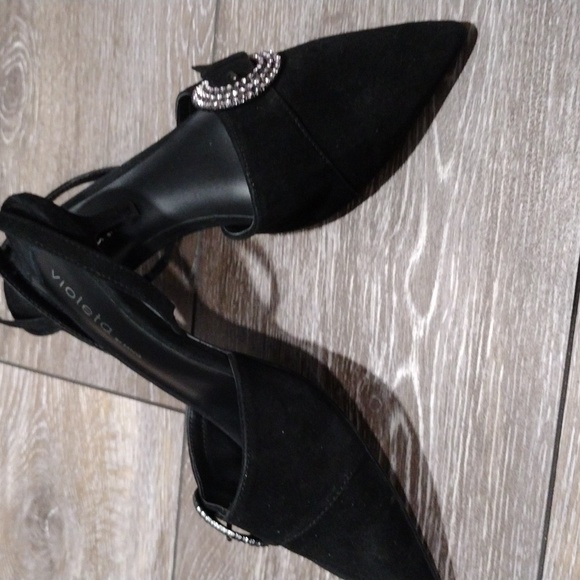 Violeta black suede kitten heels. Size 6.5 NWOT - Picture 9 of 10